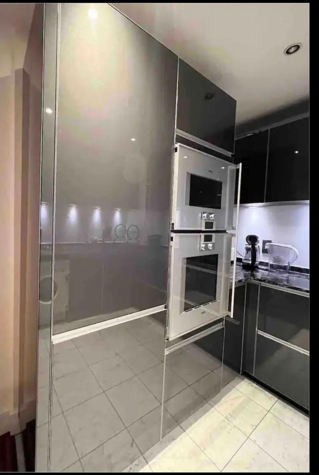Luxury Apartment Riverside 런던 외부 사진